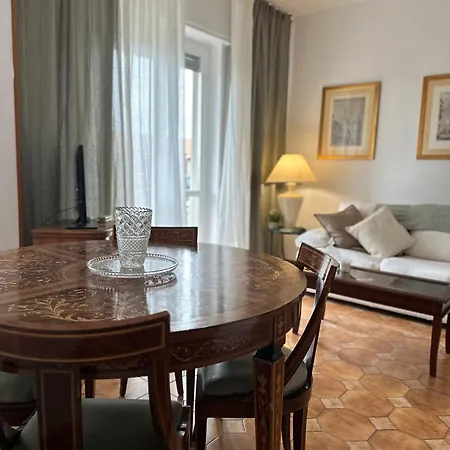Apartment Casa Mari Milan