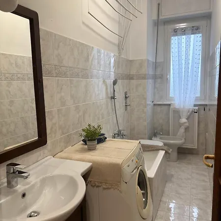 Apartment Casa Mari Milan